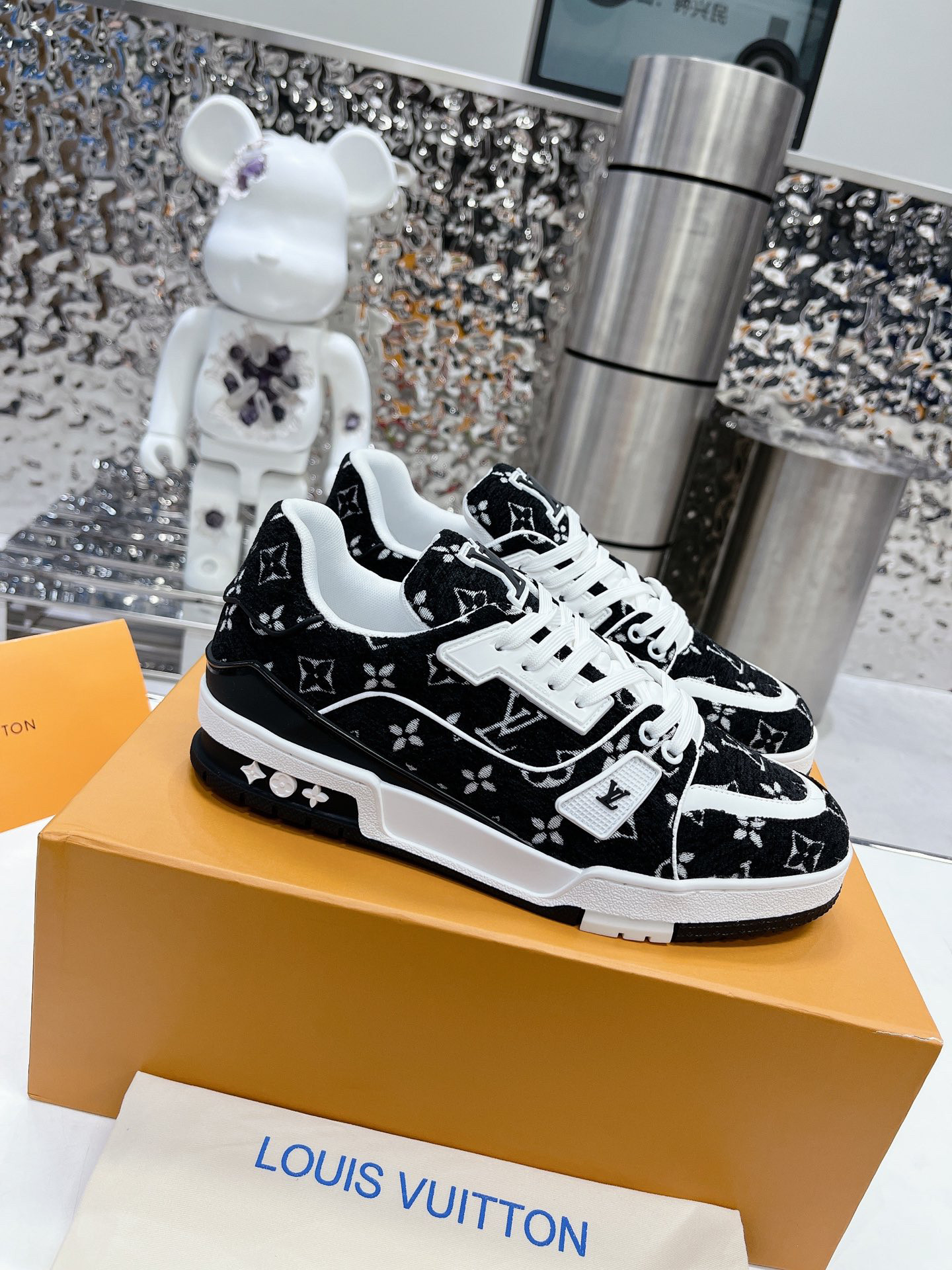 LVT SNEAKERS LVT SNEAKERS