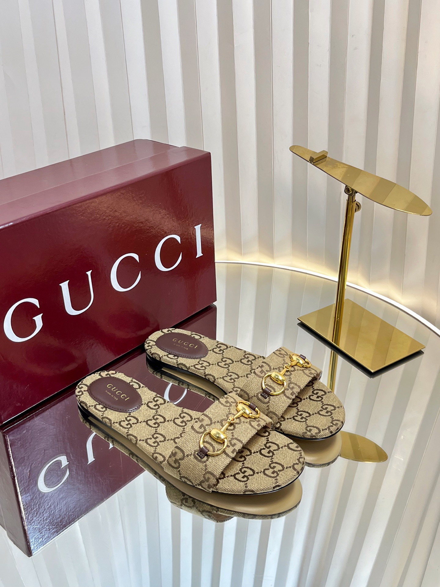 G*u*i sandals G*u*i sandals