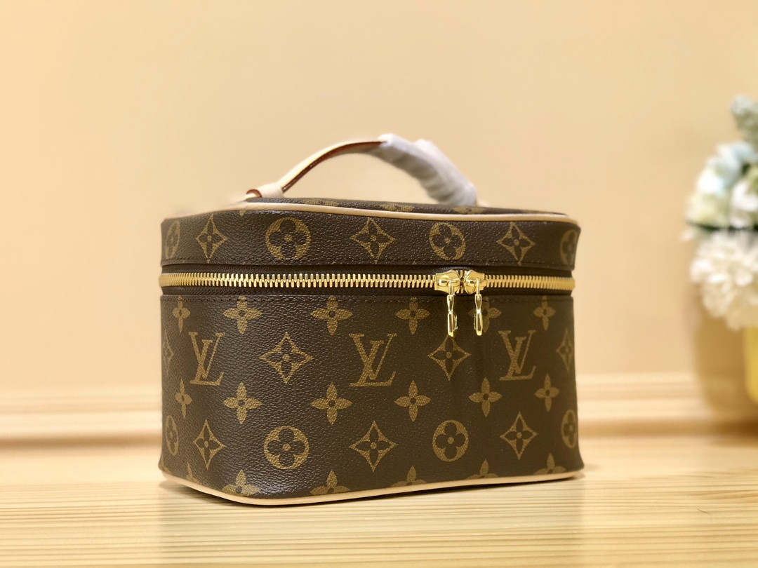 LVT PURSE GM LVT PURSE GM