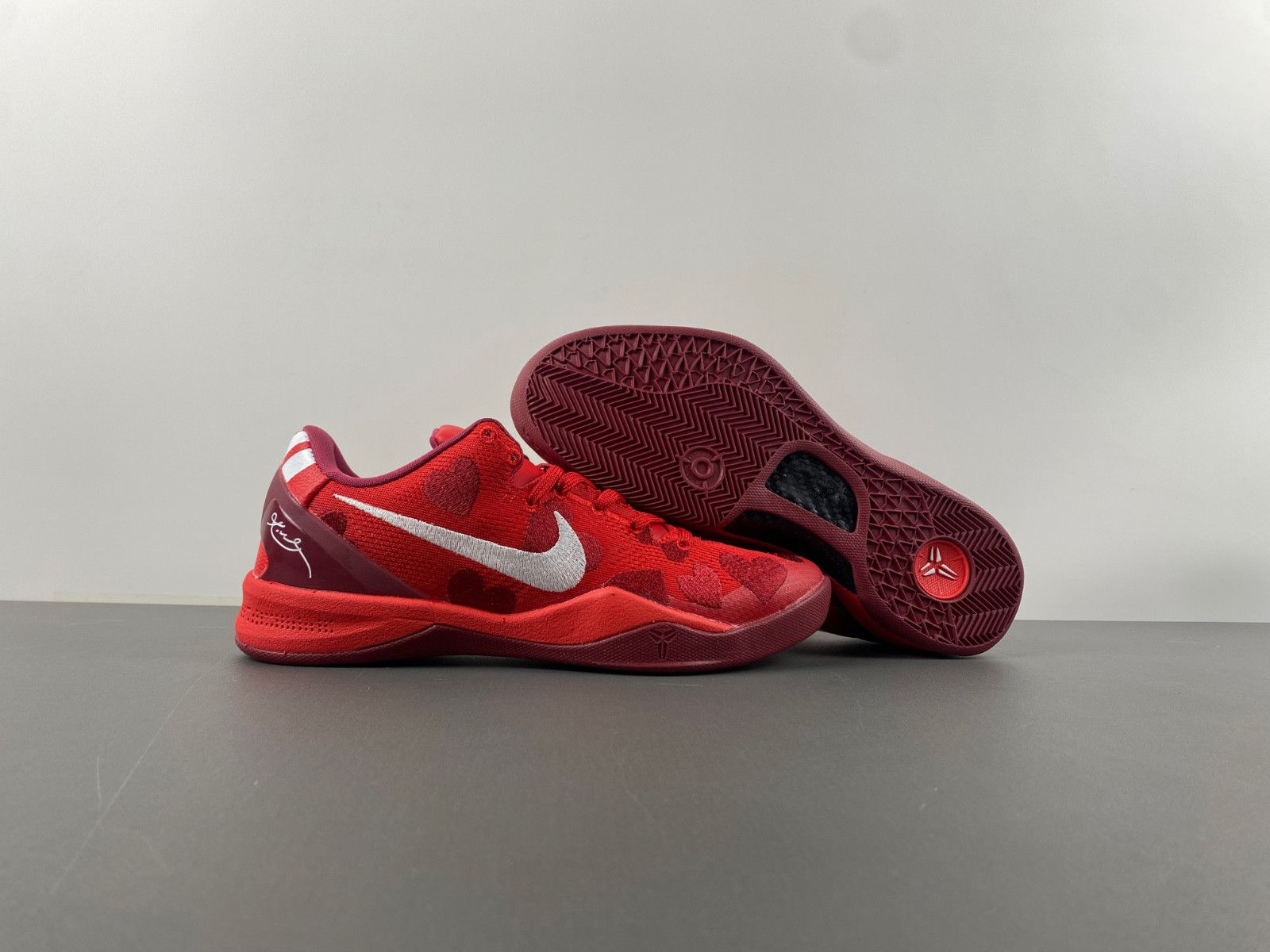 nike air zoom kobe viii 8 system chilling red 555035-600 nike air zoom kobe viii 8 system chilling red 555035-600