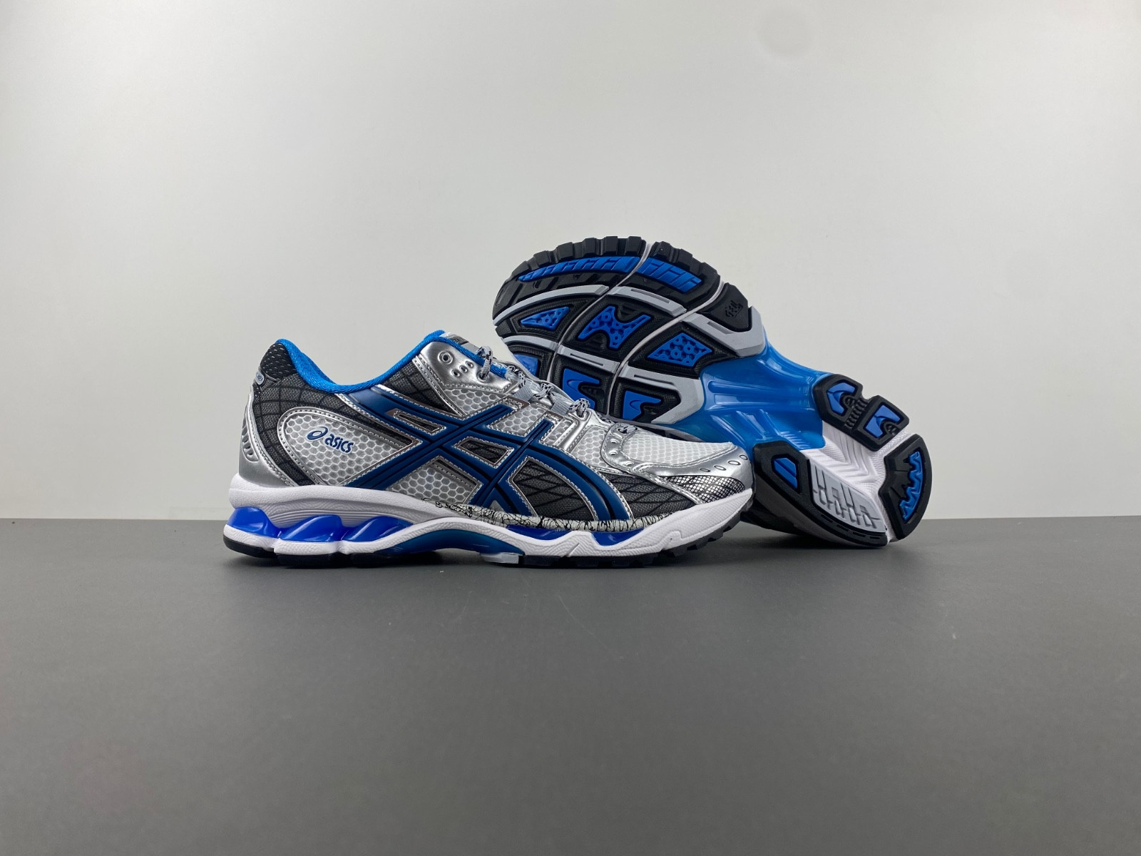 As*ic*s gel-nimbus 10.1 ''white directoire blue'' 1203a543-101 As*ic*s gel-nimbus 10.1 ''white directoire blue'' 1203a543-101