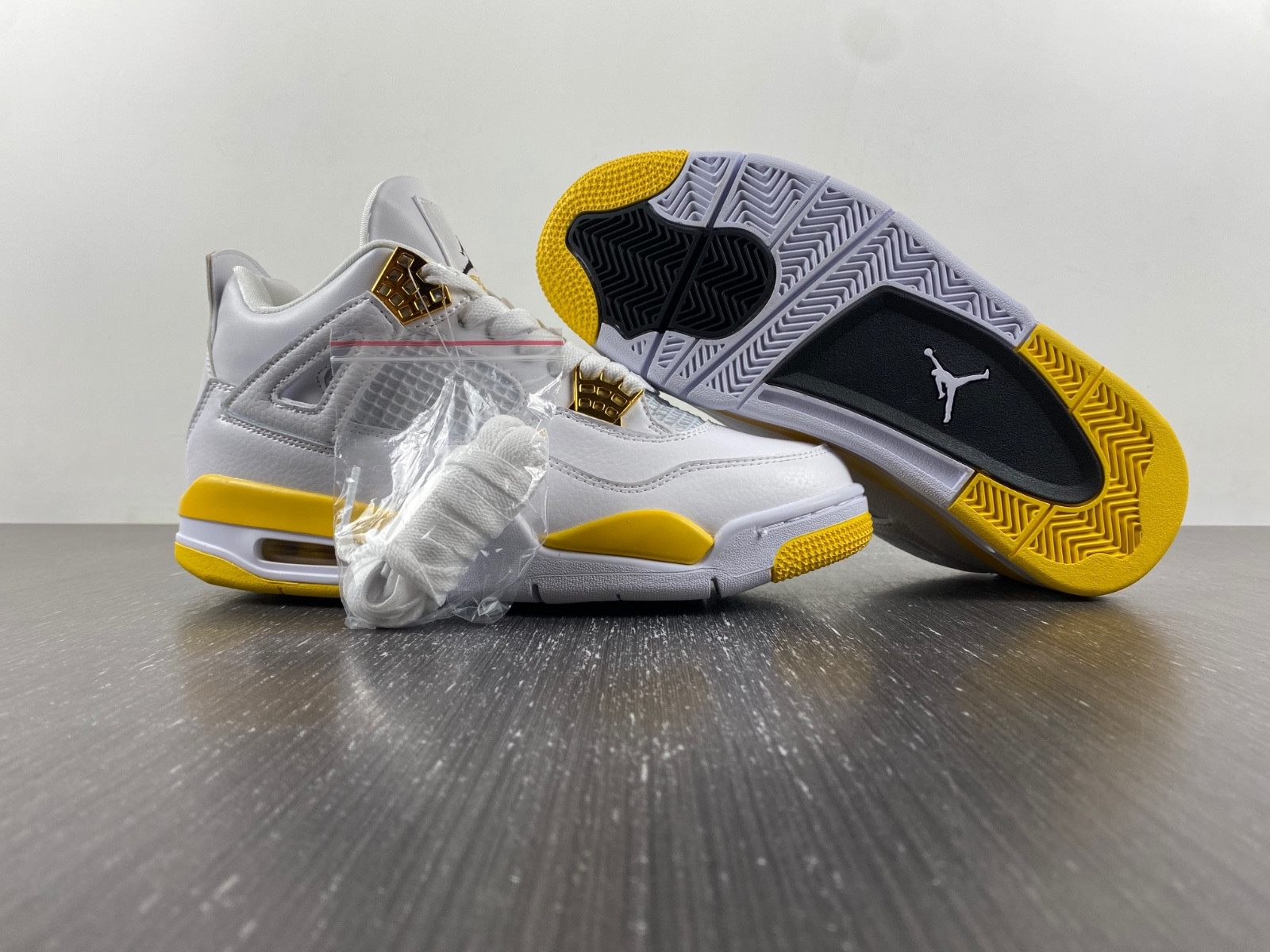 air jordan 4 womens "vivid sulfur" aq9129-101 air jordan 4 womens "vivid sulfur" aq9129-101