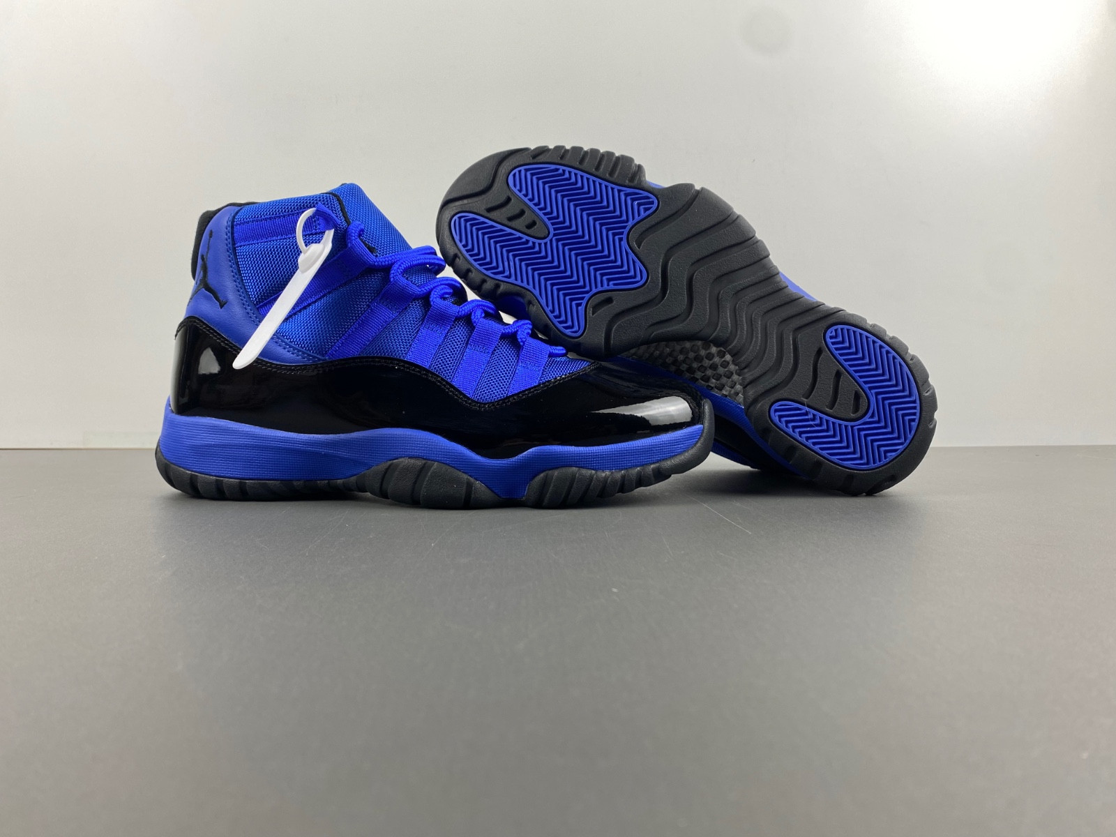 AIR JORDAN 11 AIR JORDAN 11