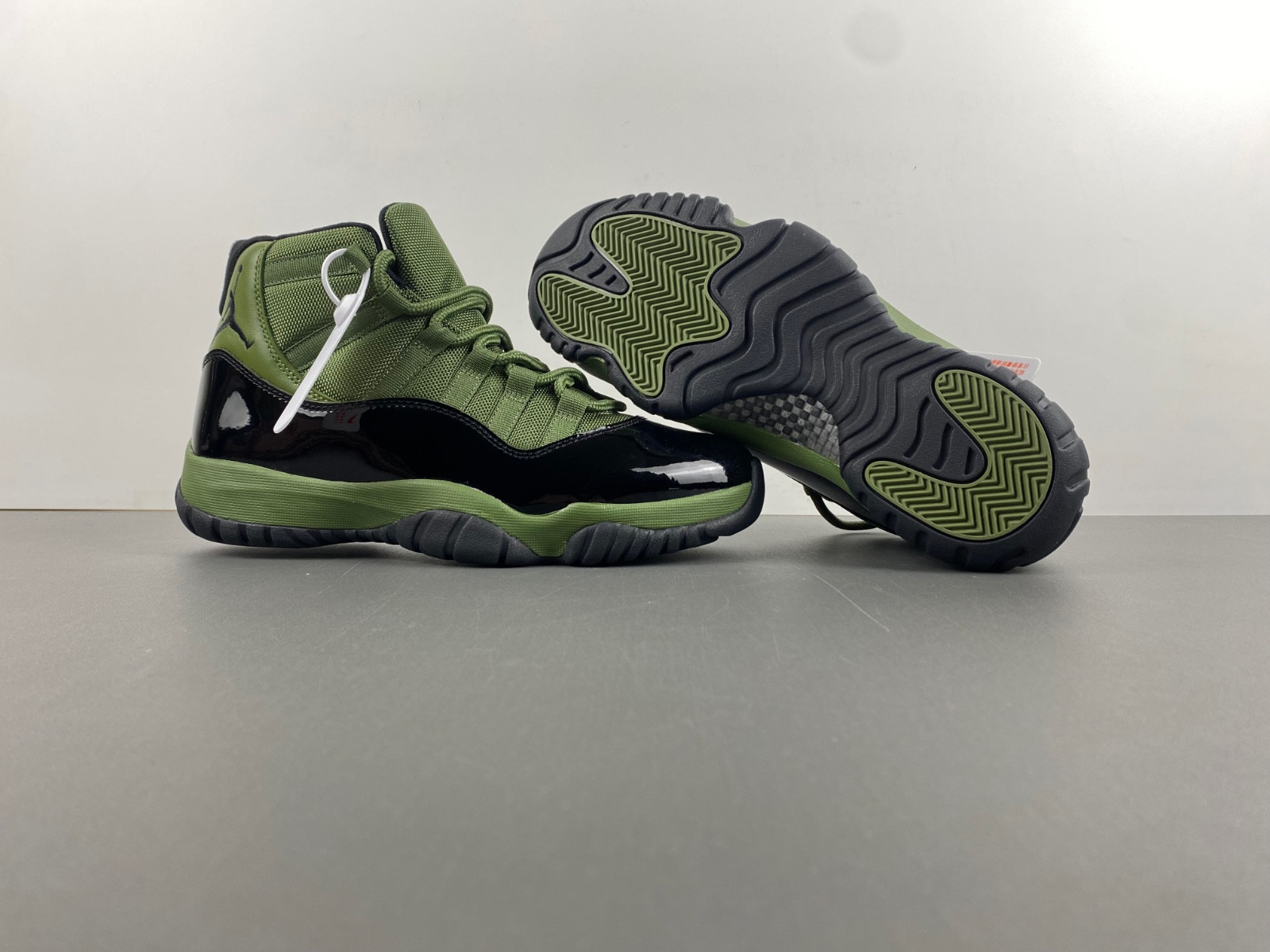 AIR JORDAN 11 AIR JORDAN 11