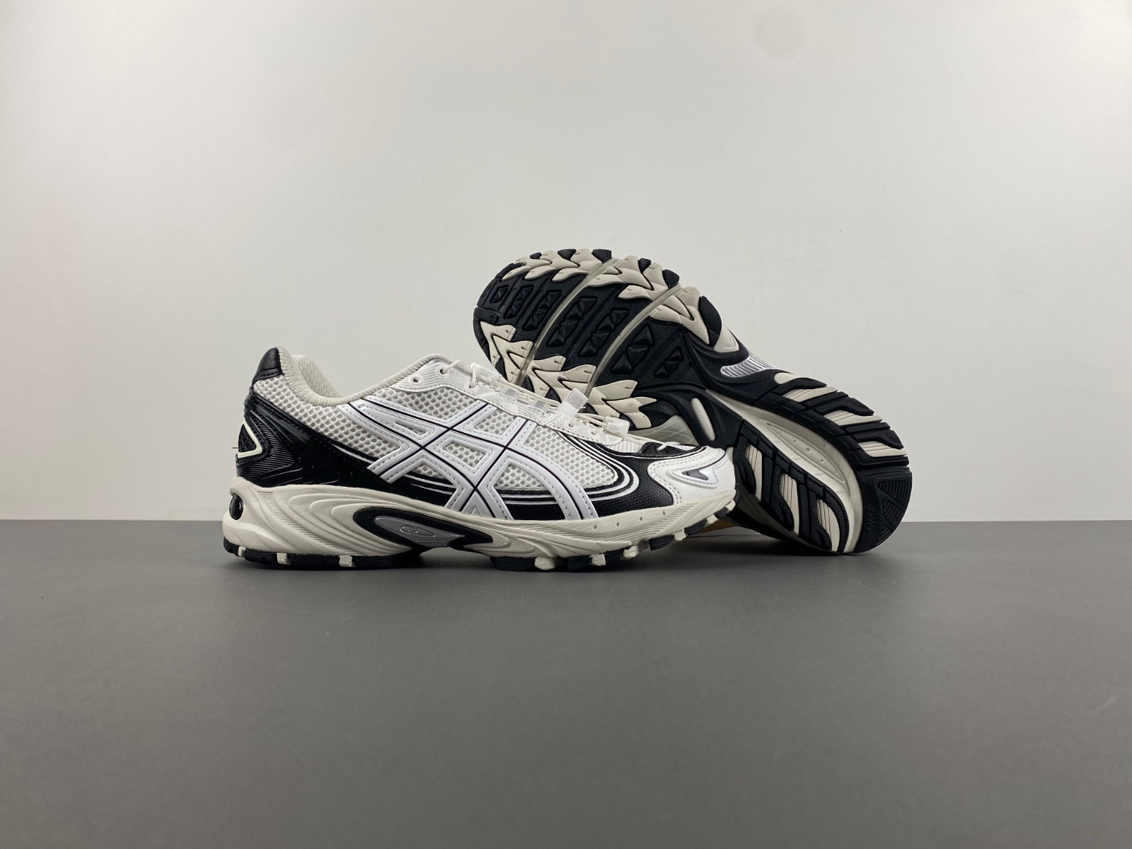 As*ic*s gel-kahana tr v4 ''black white'' 1203a497-100 As*ic*s gel-kahana tr v4 ''black white'' 1203a497-100