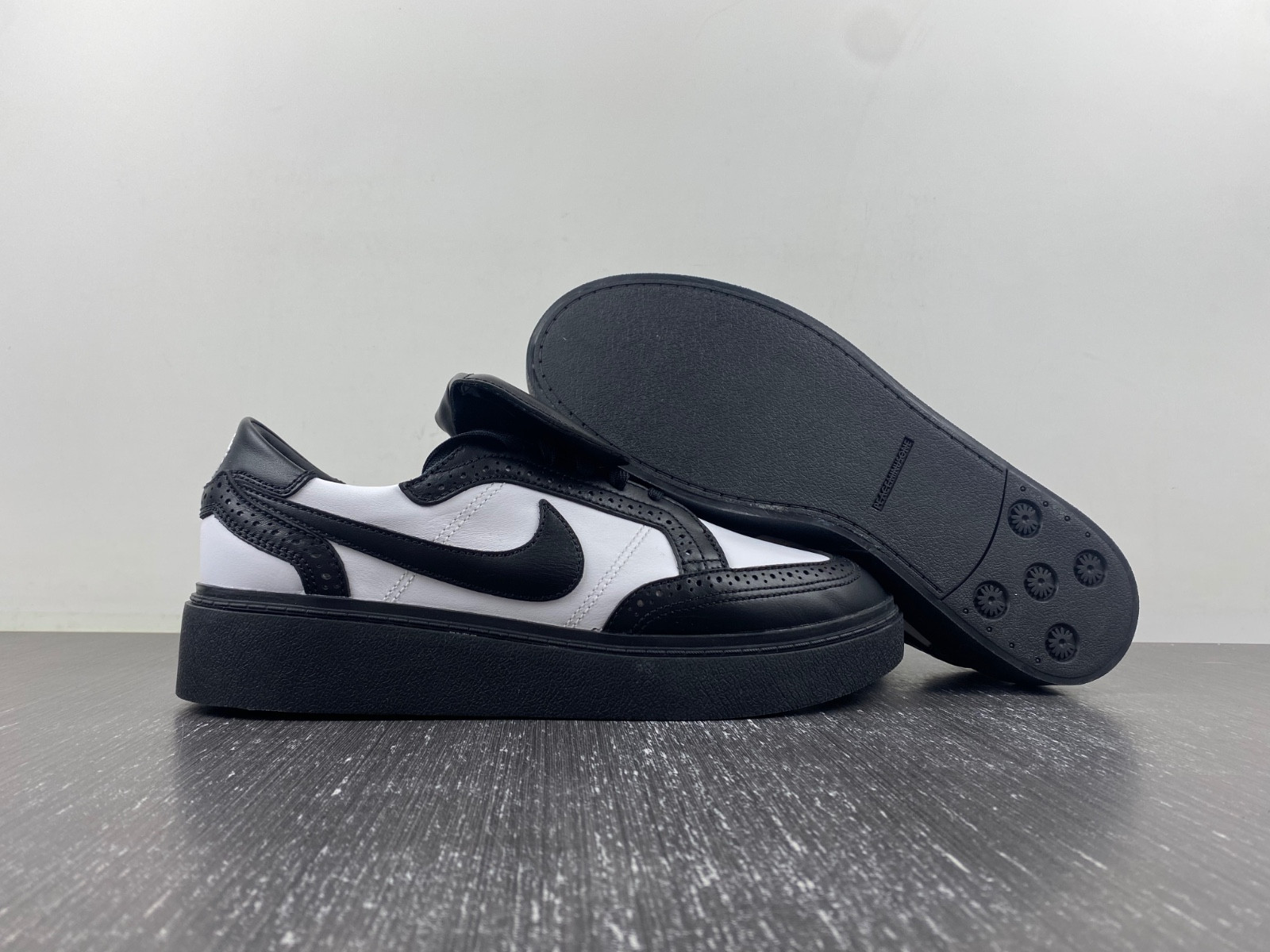 nike kwondo 1 "panda" dh2482-101 nike kwondo 1 "panda" dh2482-101