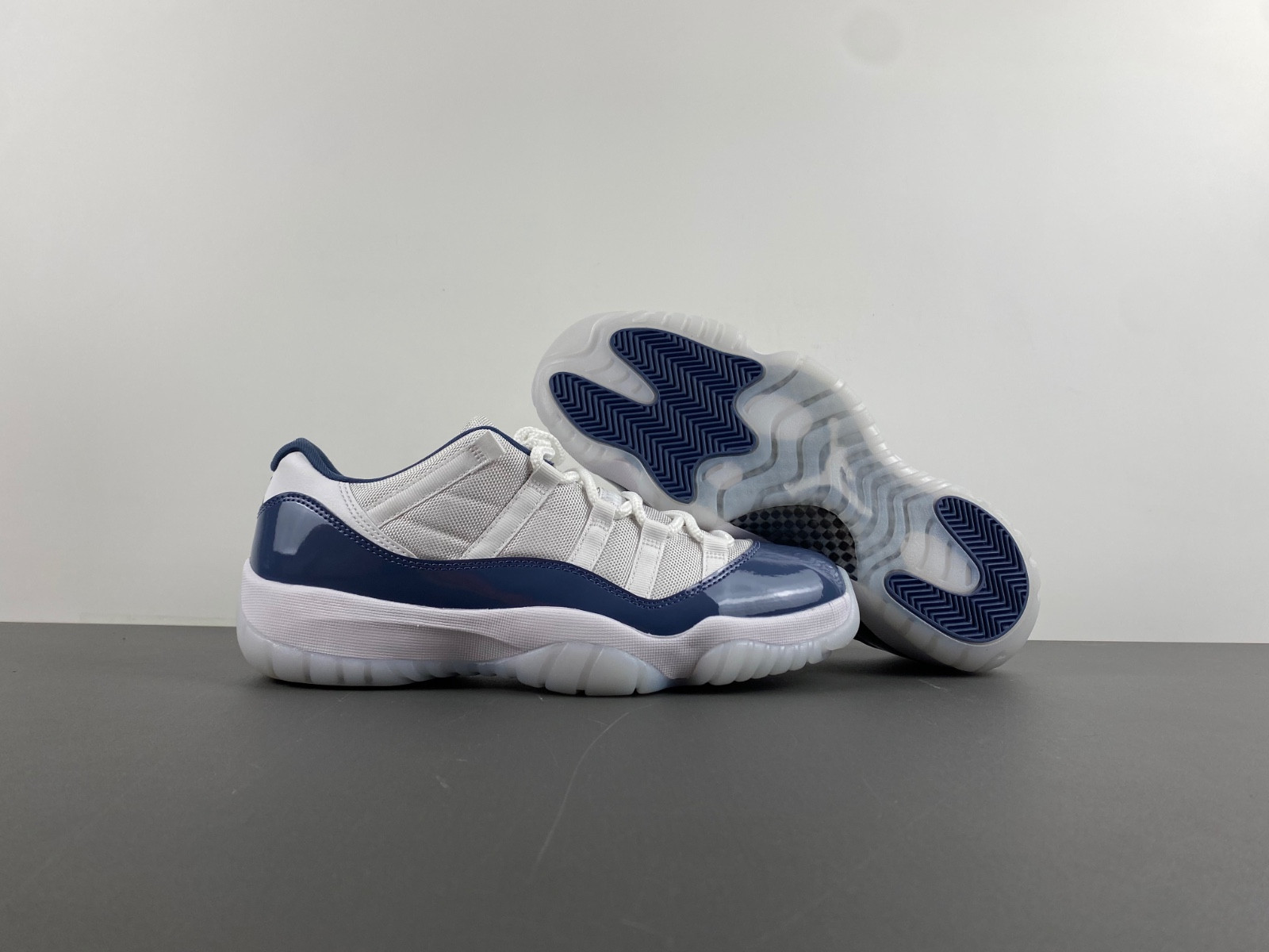 air jordan 11 low "midnight navy/diffused blue" fv5104-104 air jordan 11 low "midnight navy/diffused blue" fv5104-104
