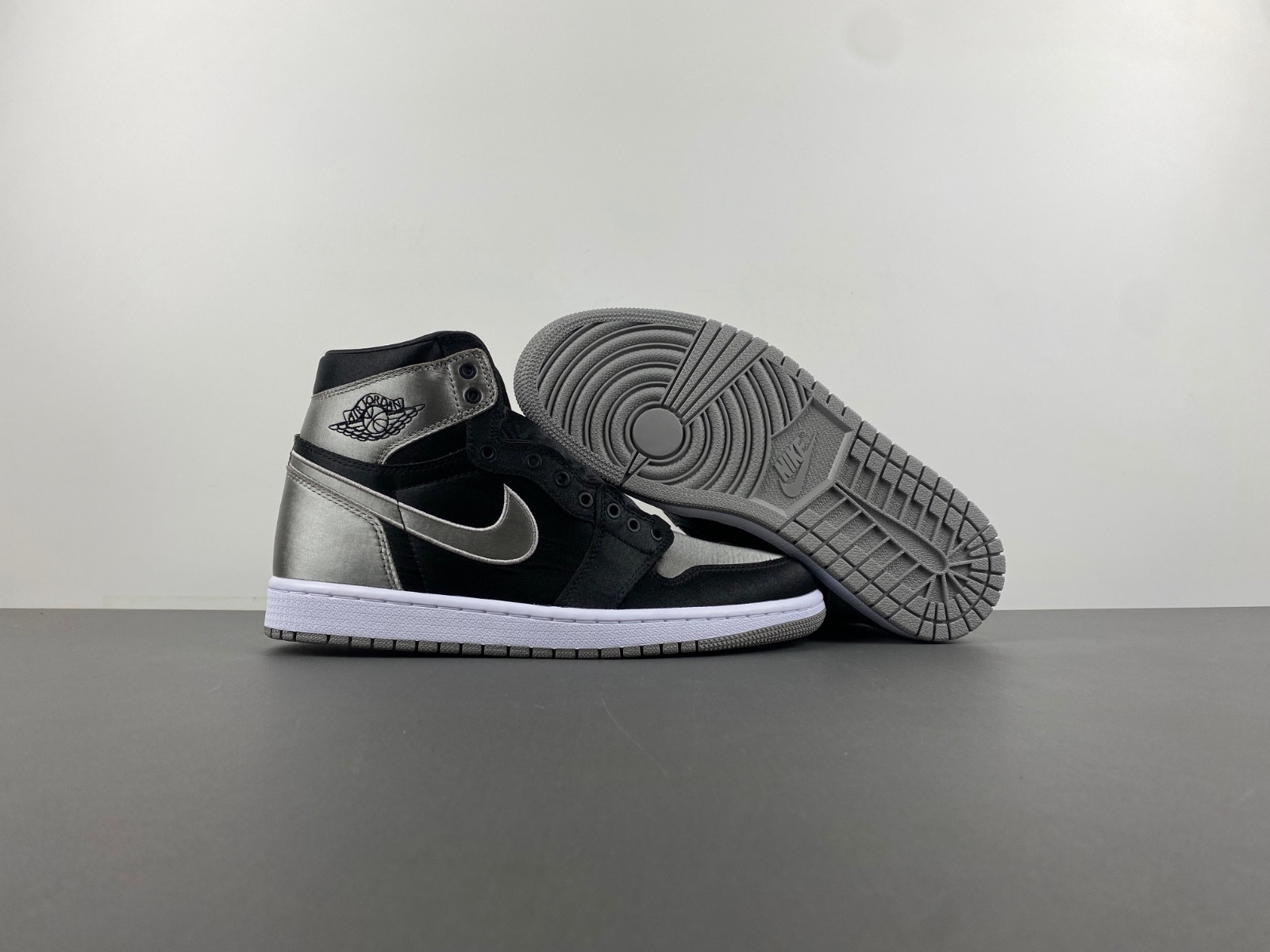 Air Jordan 1 High OG WMNS “Satin Shadow” FD4810-010 Air Jordan 1 High OG WMNS “Satin Shadow” FD4810-010