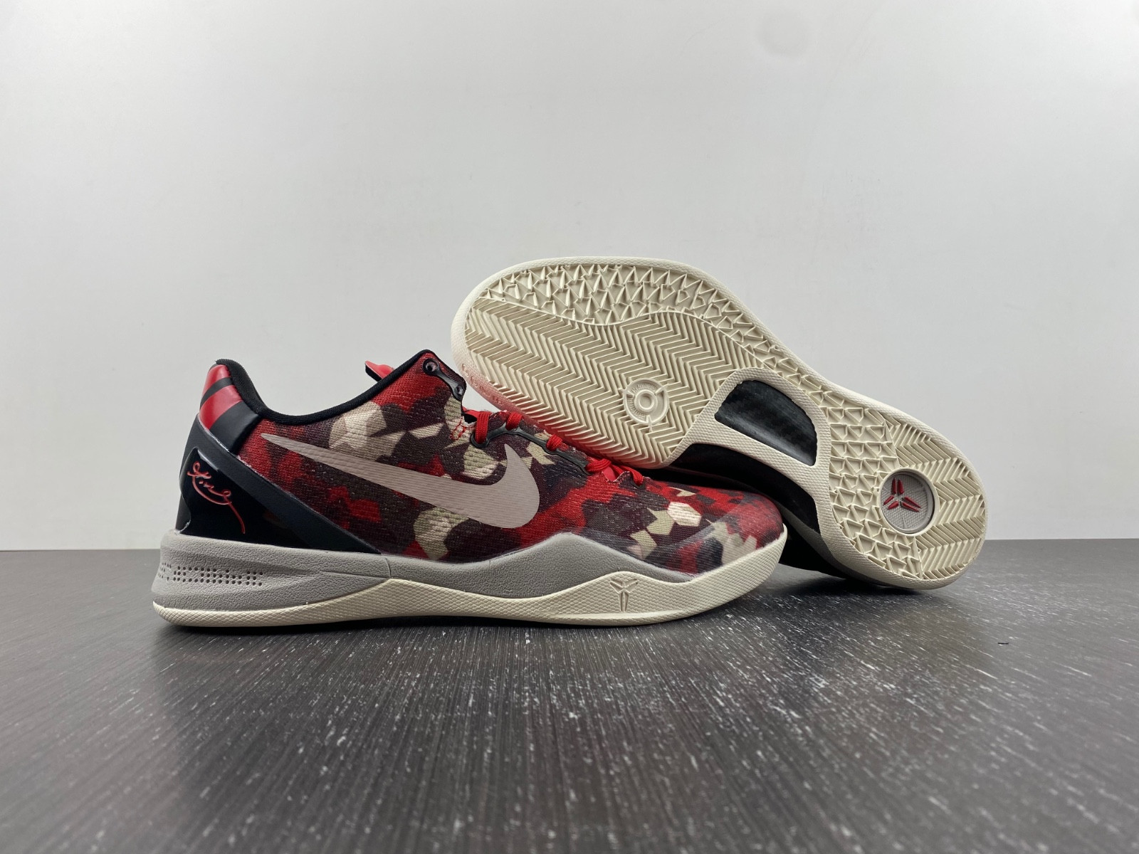 nike kobe 8 system ''milk snake'' 555035-601 nike kobe 8 system ''milk snake'' 555035-601