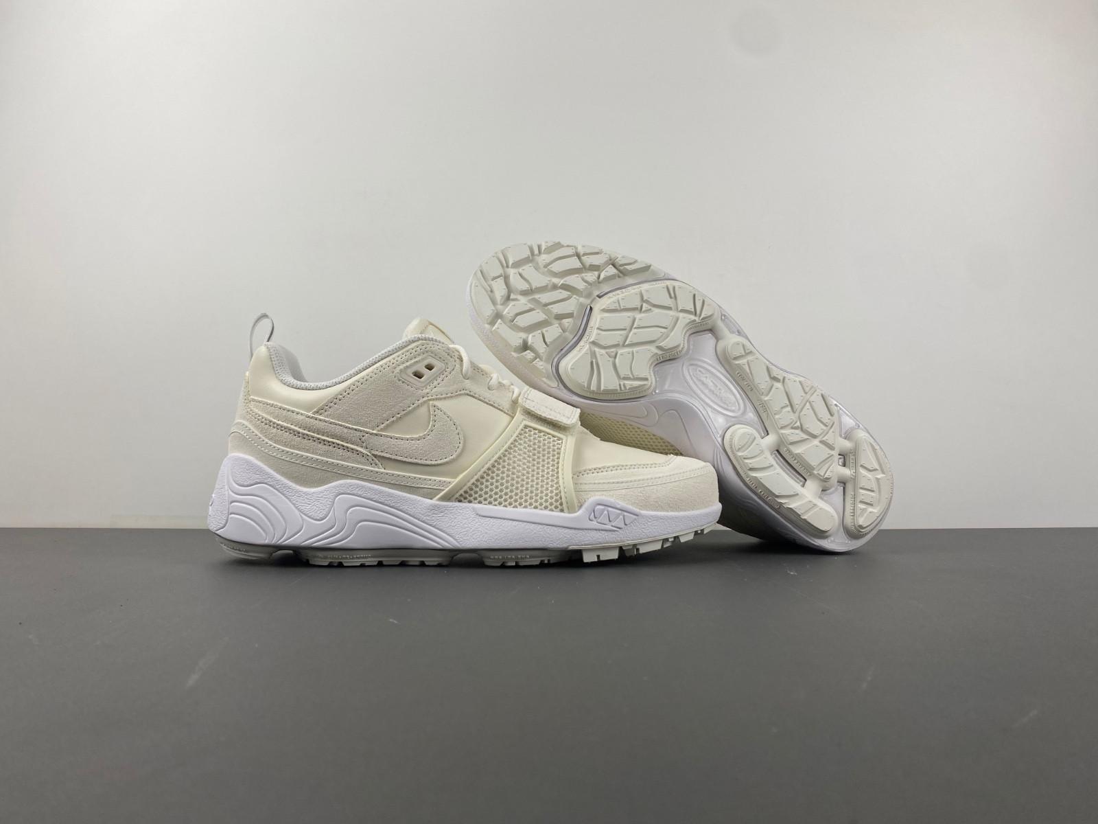 travis scott x nike shark-a-don “sail” hq3061-100 travis scott x nike shark-a-don “sail” hq3061-100