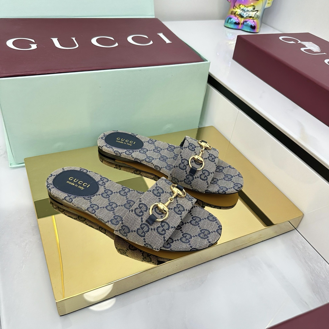 G*u*i sandals G*u*i sandals