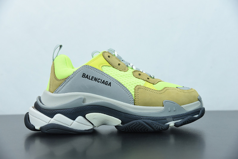 bc triple s trainer 536737 w09o3 1801 bc triple s trainer 536737 w09o3 1801
