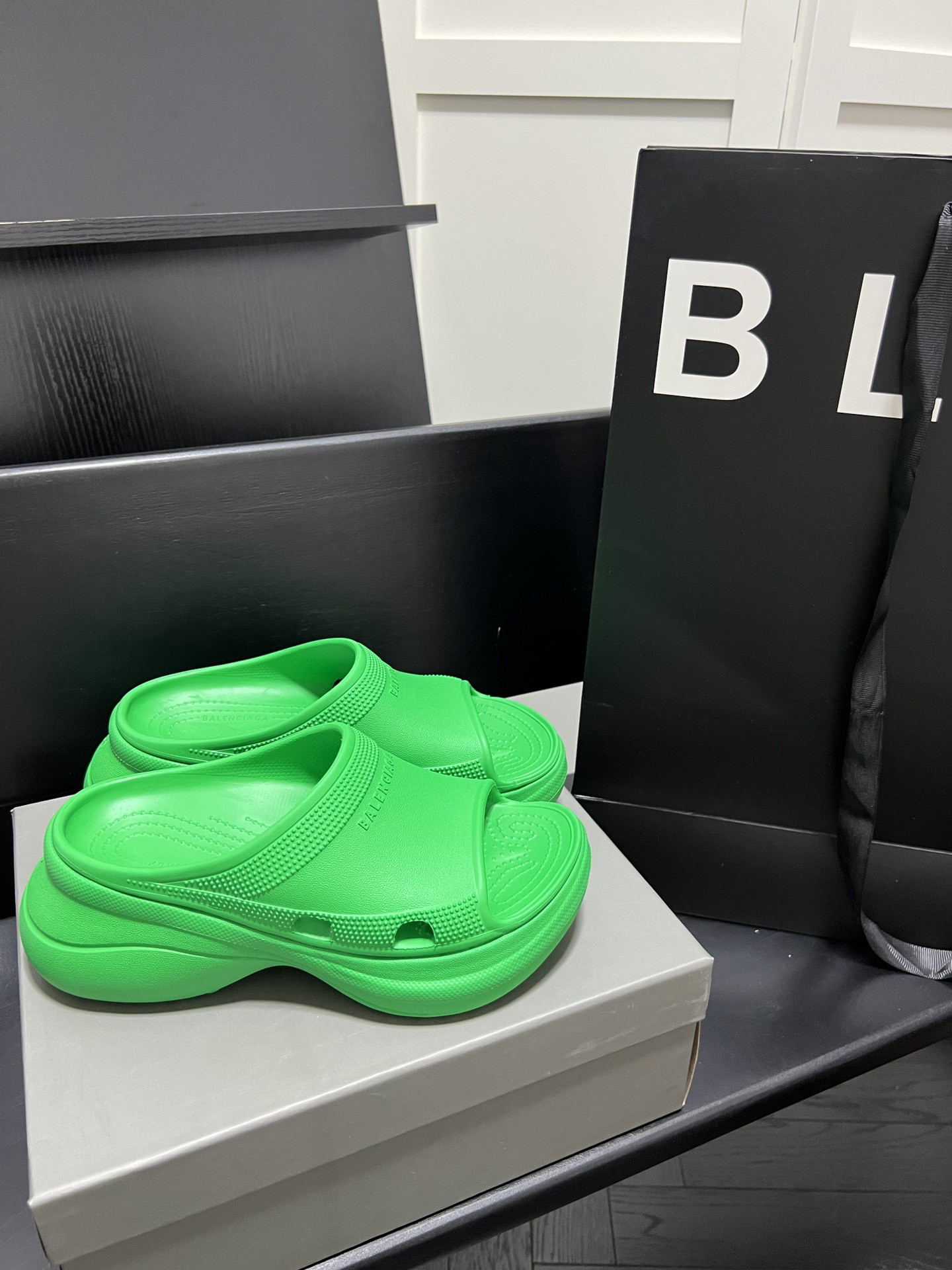 Balenciaga sLIDE Balenciaga sLIDE