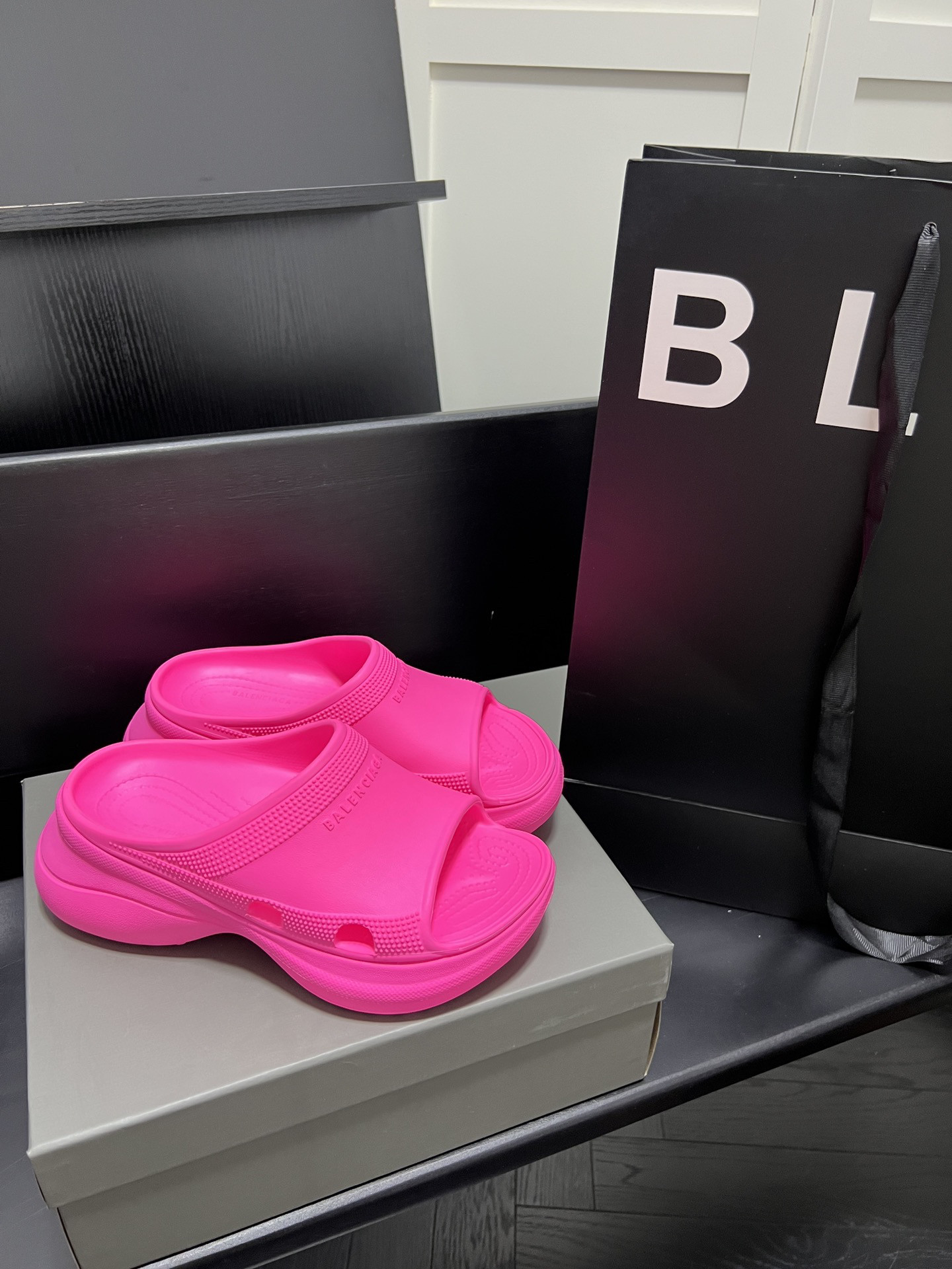 Balenciaga sLIDE Balenciaga sLIDE