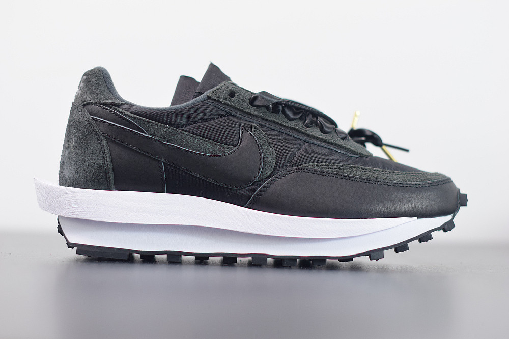 nike sacai nike ldwaffle black nylon bv0073-002 nike sacai nike ldwaffle black nylon bv0073-002
