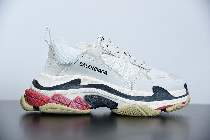 bc triple s trainer ''white black red'' 533882 w09e1 9000 bc triple s trainer ''white black red'' 533882 w09e1 9000