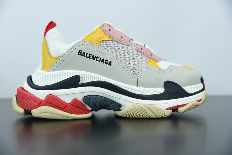 bc triple s trainer ''white yellow'' 2018 490672 w09o5 9035 bc triple s trainer ''white yellow'' 2018 490672 w09o5 9035