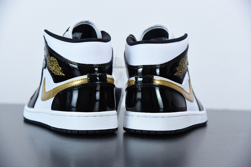 air jordan 1 mid patent