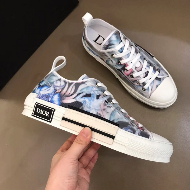 dio* b23 flowers technical canvas low-top sneaker dio* b23 flowers technical canvas low-top sneaker