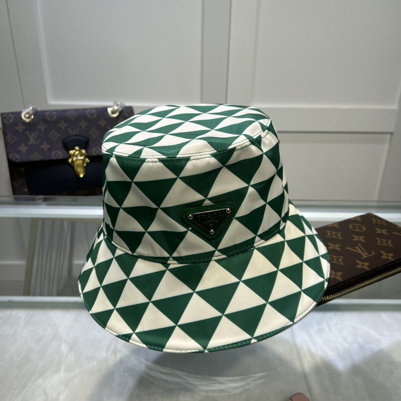 pra*a hat pra*a hat