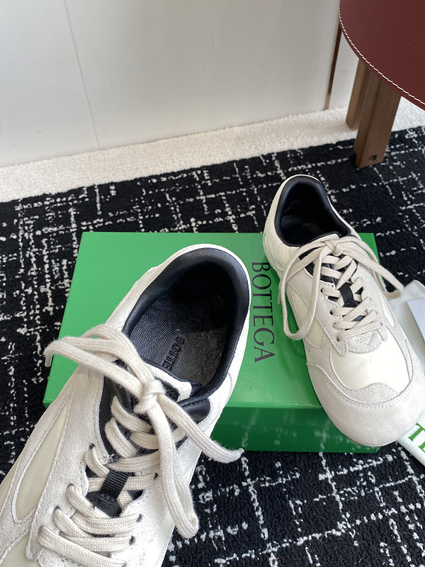 BOTTEGA VENETA Sneaker