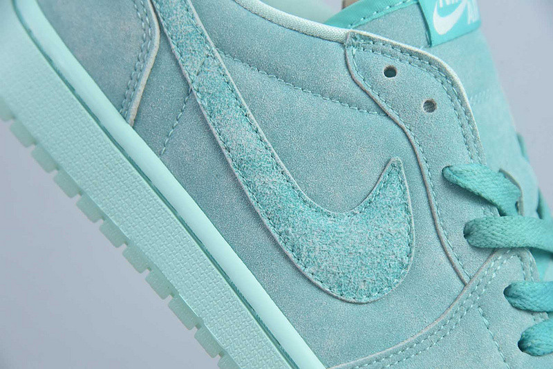 Air Jordan 1 Retro Low OG