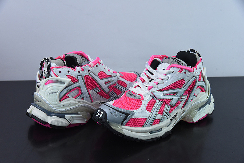 Ba*len*cia*ga runner sneaker Ba*len*cia*ga runner sneaker