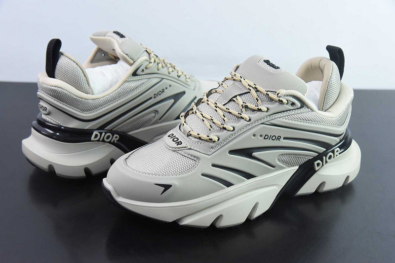 DIO* SNEAKER