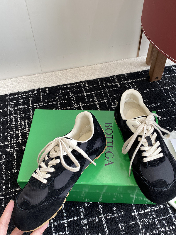 BOTTEGA VENETA Sneaker