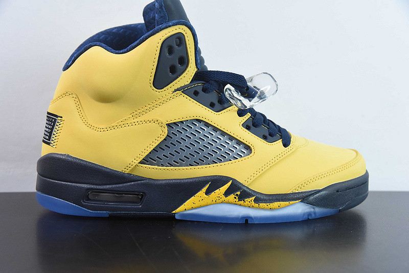 air jordan 5 retro sp michigan cq9541-704 air jordan 5 retro sp michigan cq9541-704