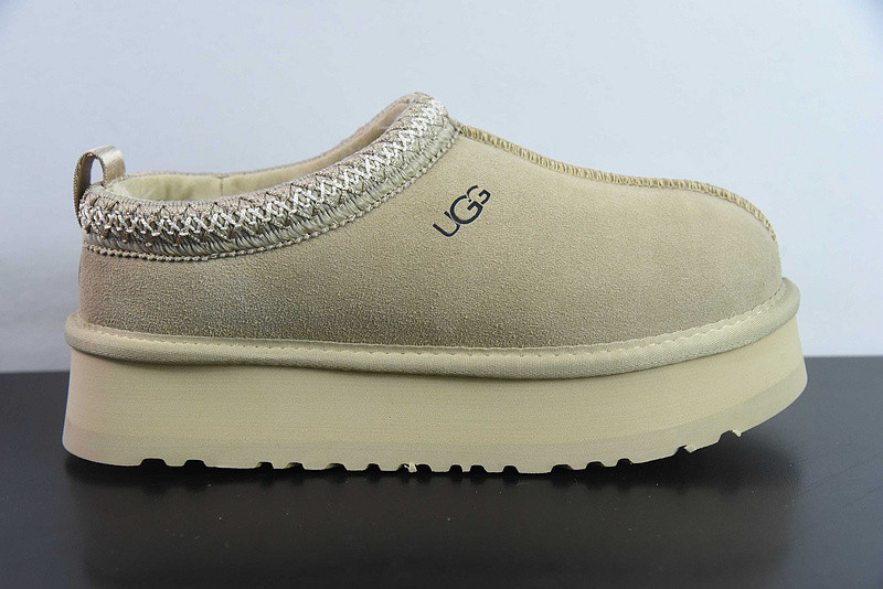 UGG UGG