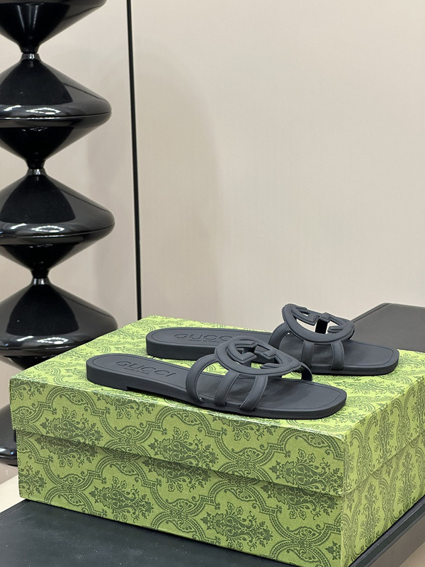 g*u*i sandals g*u*i sandals
