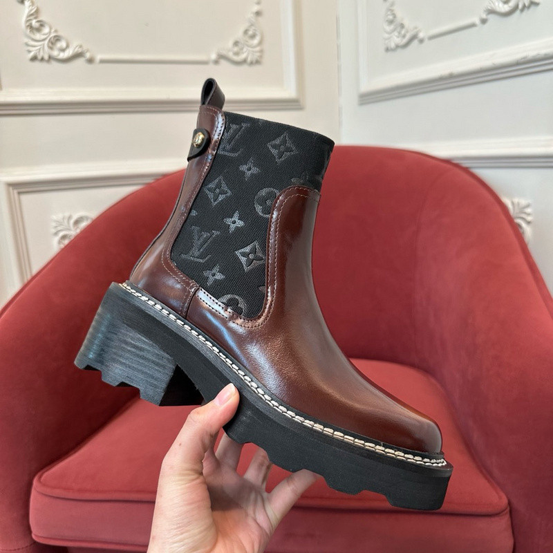 LVT BOOTS LVT BOOTS