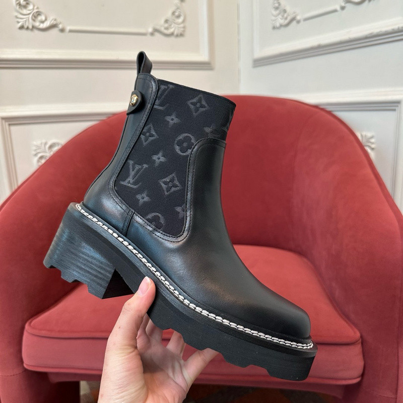 LVT BOOTS LVT BOOTS