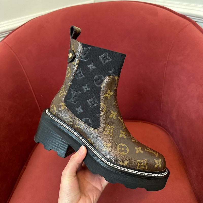 LVT BOOTS LVT BOOTS