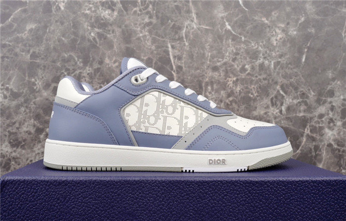 dio* sneaker