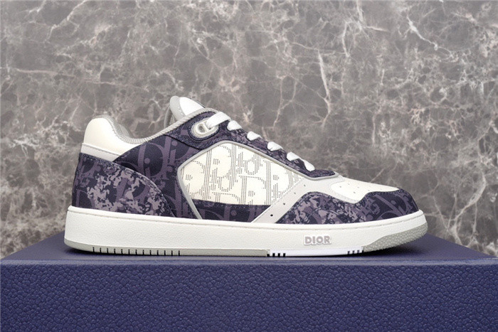 dio* sneaker