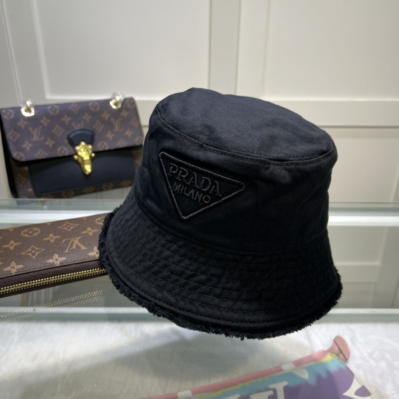 pra*a hat pra*a hat