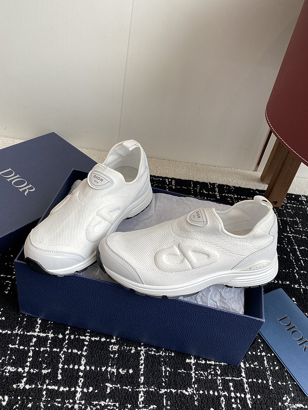 DIO* SNEAKER