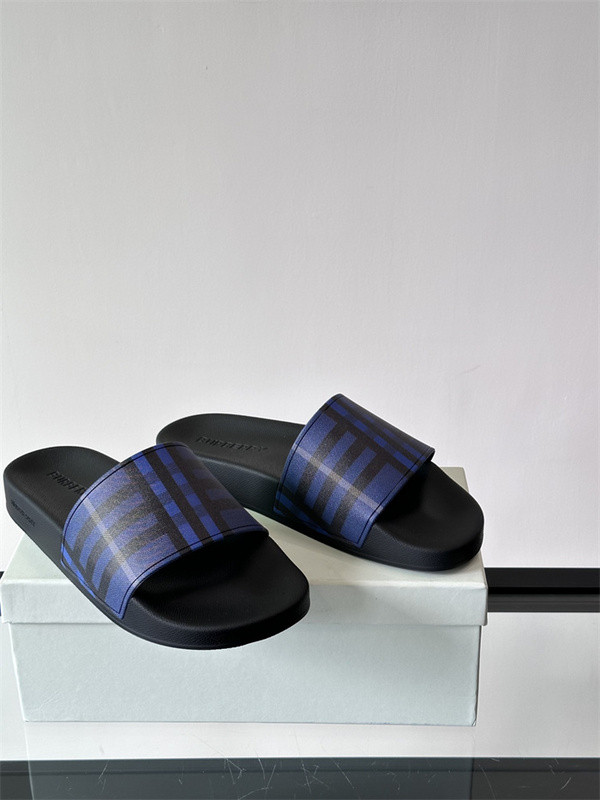 BURBERRY SLide BURBERRY SLide