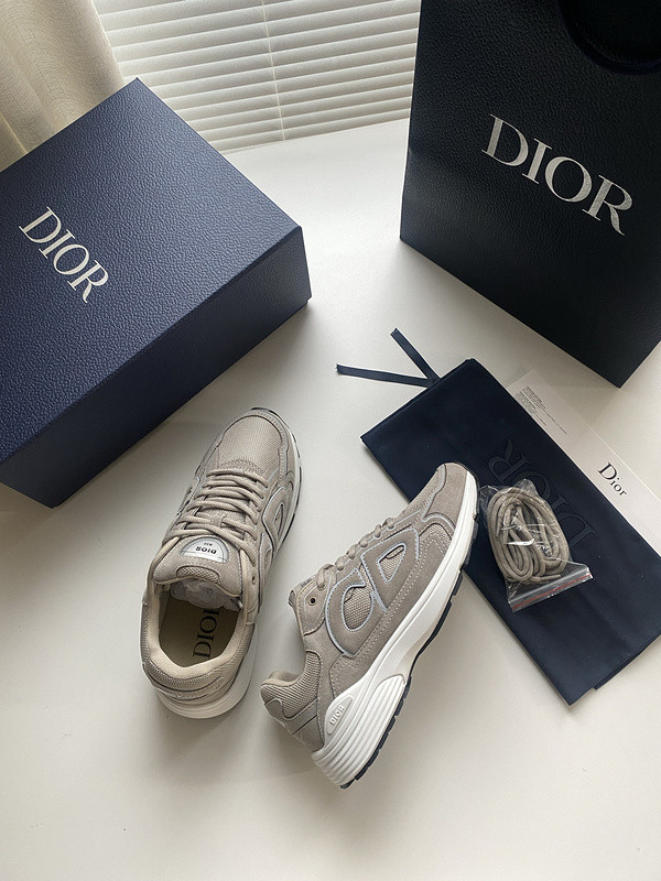 DIO* SNEAKER