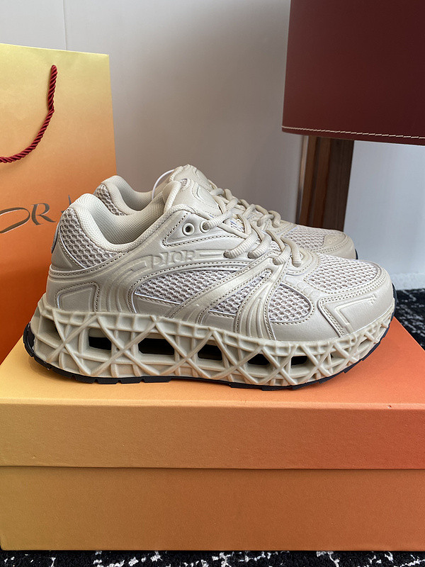DIO* SNEAKER