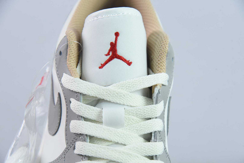Air Jordan 1 Low
