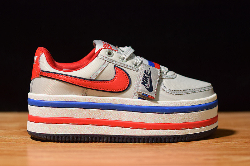 nike vandal 2k metallic silver university red (w) ao2868-001 nike vandal 2k metallic silver university red (w) ao2868-001