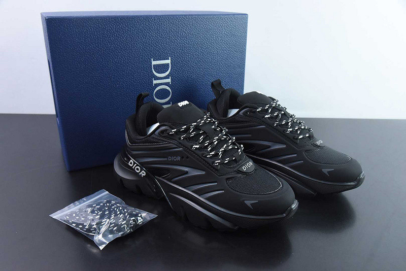 DIO* SNEAKER
