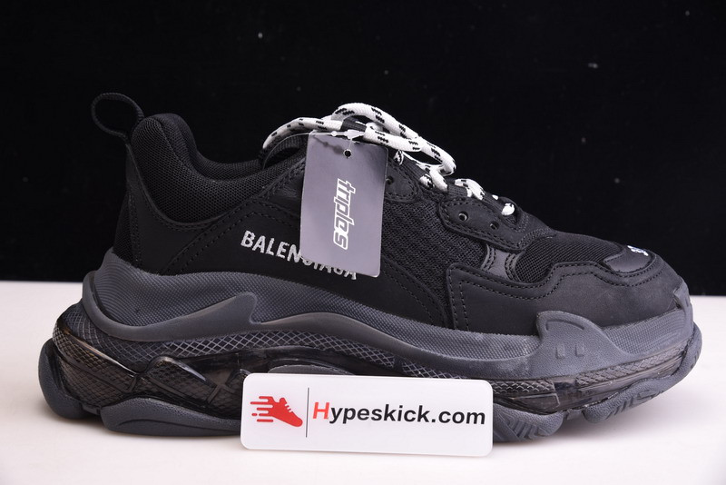 bc triple s trainer ‘all black distressed’’ 541624 w09o1 1000 bc triple s trainer ‘all black distressed’’ 541624 w09o1 1000